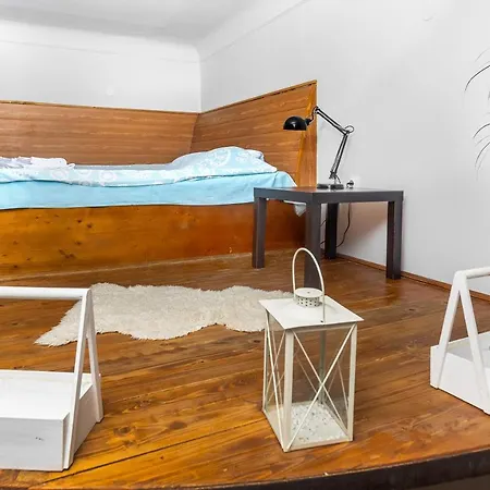 Stylish Kronstadt Lägenhet